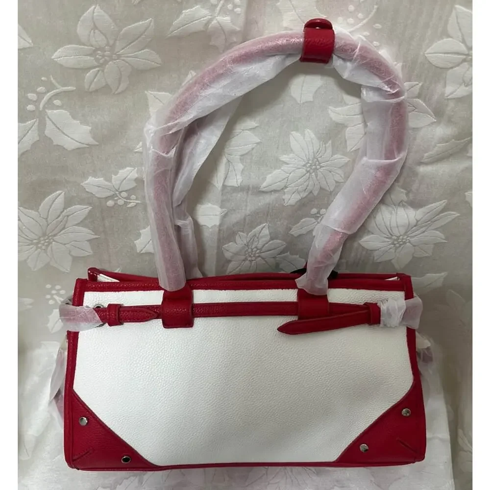 Von Dutch Red and White Handbag. B152-10090